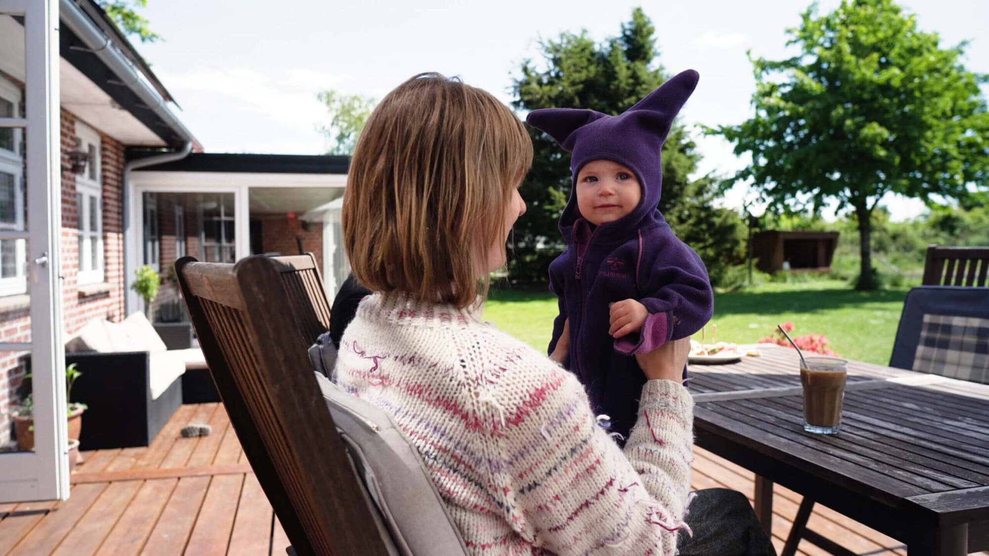 Nelli.00_02_30_22.Still006